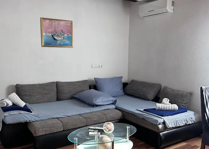 Apartment Mornar
