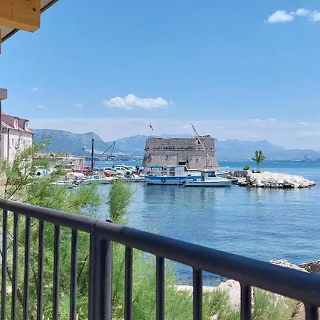 Apartment Mornar Kastela Exterior photo