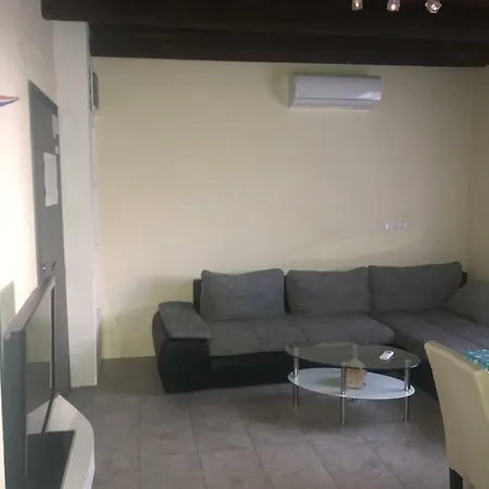 Apartment Mornar Kastela Exterior photo