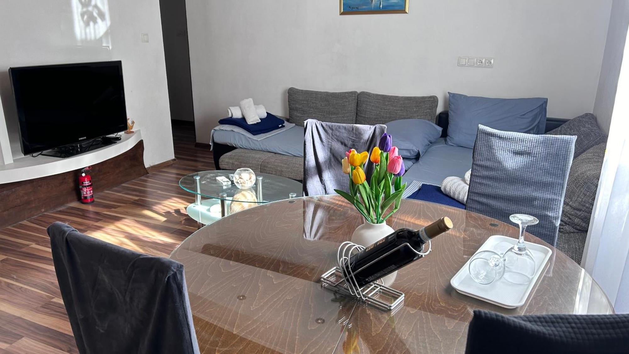 Apartment Mornar Kastela