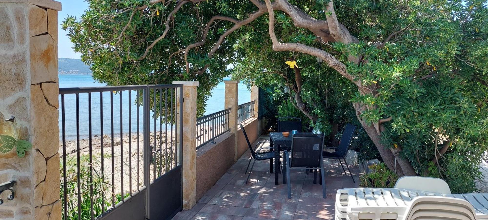 Mornar Apartment Kastela