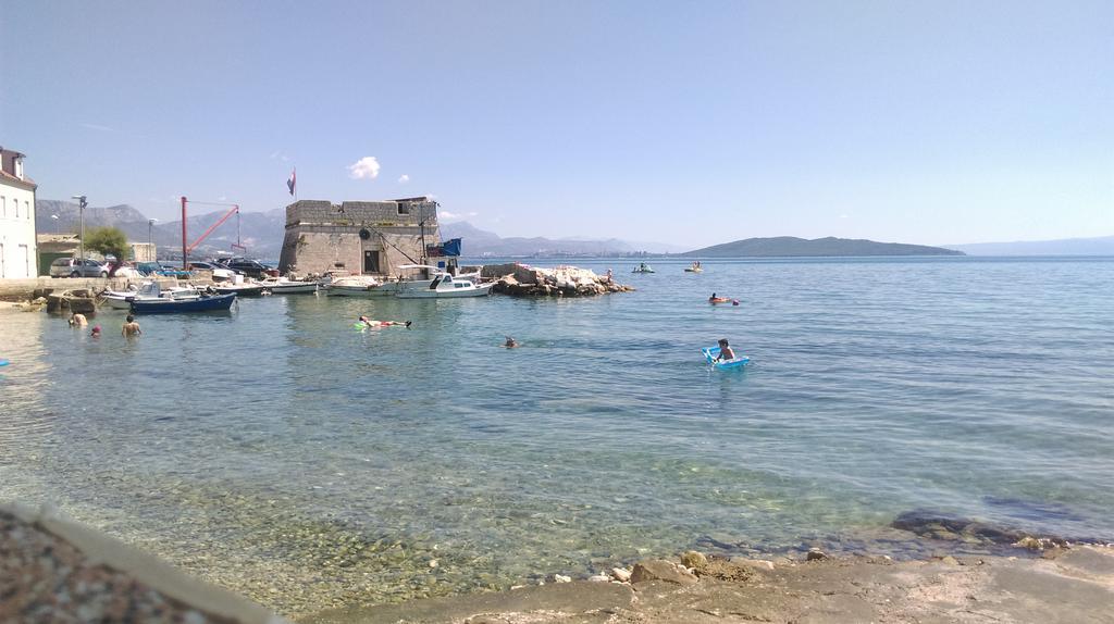 Mornar * Kastela