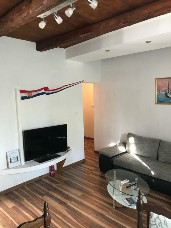 Apartment Mornar *